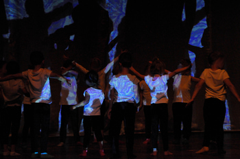 Danse et art numérique en école maternelle
